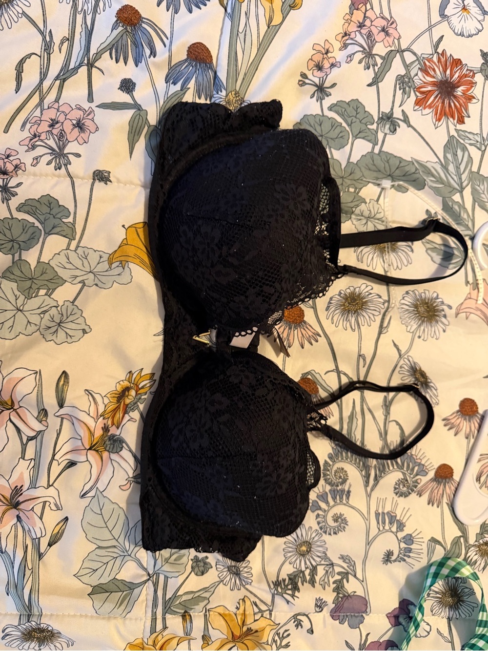 Victoria's Secret Black Lace Plunge cloud love bra 38C